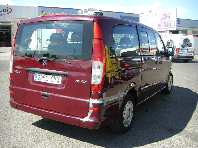 vista trasera derecha MERCEDES BENZ VITO 115 CDI 2.2 150CV 9PLAZAS