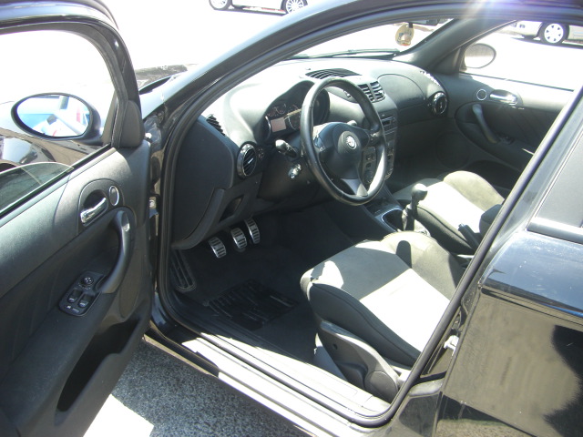 vista interior izquierdo ALFA ROMEO 147 JTD 120CV