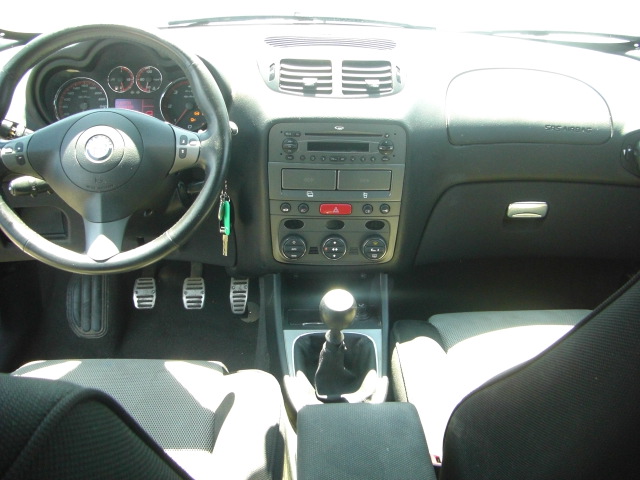 vista salpicadero ALFA ROMEO 147 JTD 120CV