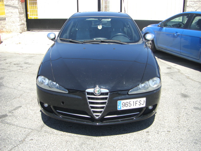 vista delantera ALFA ROMEO 147 JTD 120CV