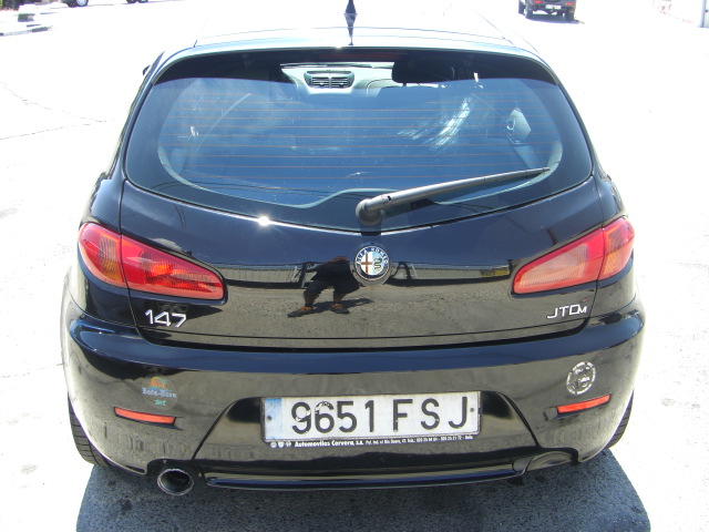 vista trasera ALFA ROMEO 147 JTD 120CV
