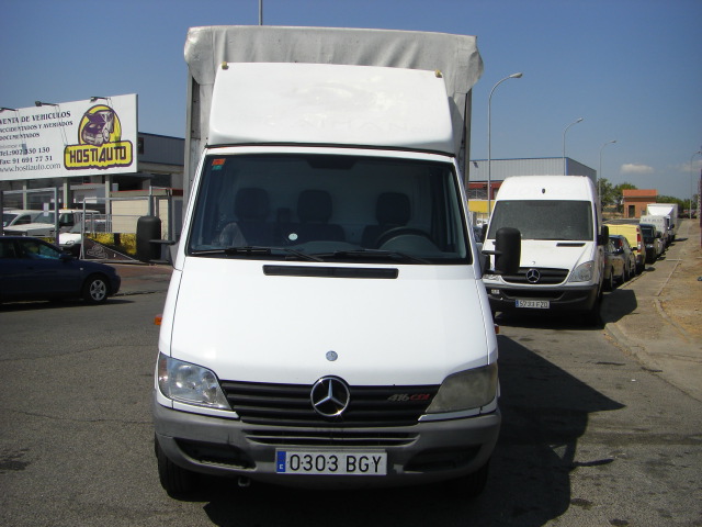 vista delantera MERCEDES-BENZ 416 CDI 156CV