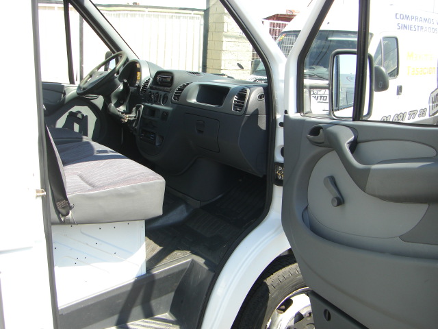 vista interior derecho MERCEDES-BENZ 416 CDI 156CV