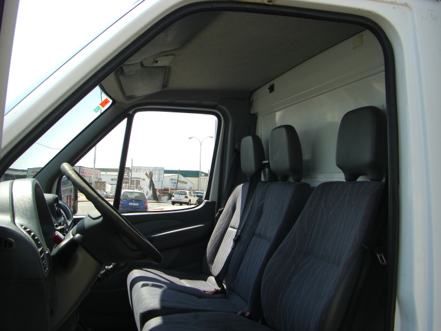 vista interior MERCEDES-BENZ 416 CDI 156CV