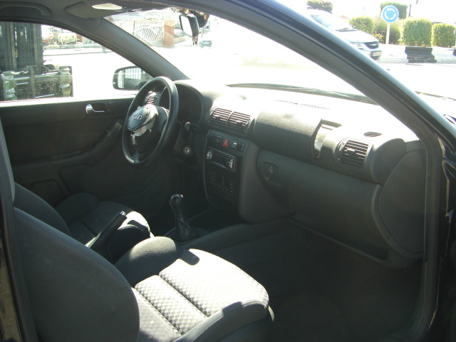 vista interior derecho AUDI A-3 1.9 TDI 110CV