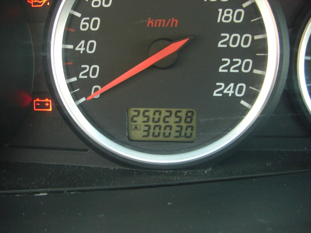 vista km NISSAN PRIMERA 2.2 DCI 138CV