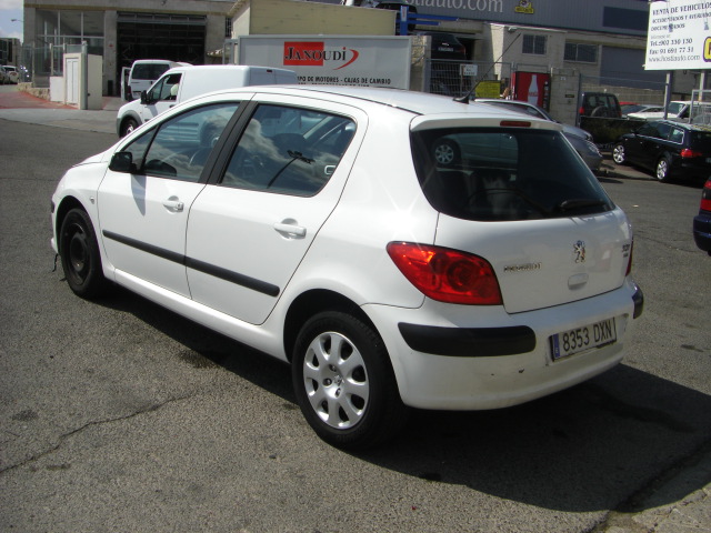 vista trasera izquierda PEUGEOT 307 X-LINE 1.6 HDI 90CV