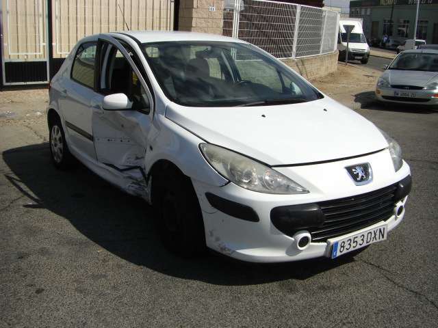 vista delantera derecha PEUGEOT 307 X-LINE 1.6 HDI 90CV