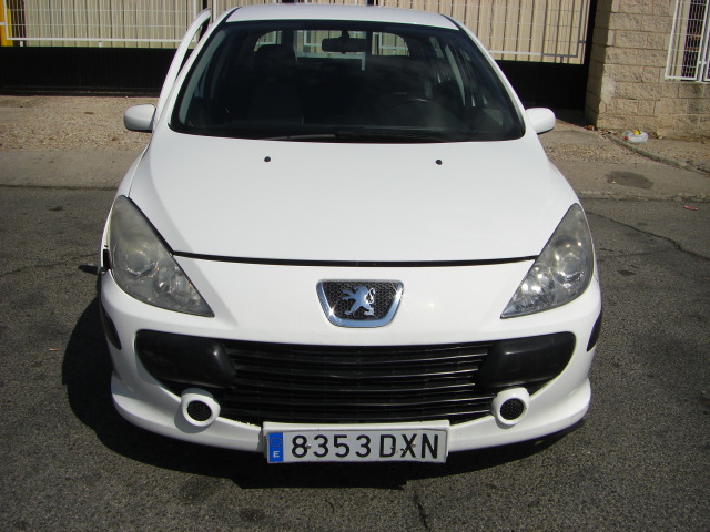 vista delantera PEUGEOT 307 X-LINE 1.6 HDI 90CV