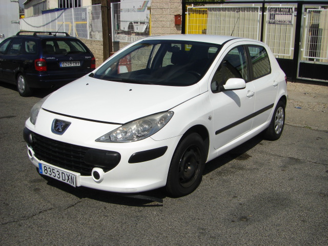 vista delantera izquierda PEUGEOT 307 X-LINE 1.6 HDI 90CV