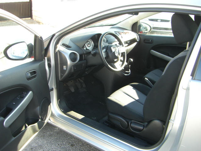 vista interior izquierdo MAZDA 2 ACTIVE 1.4 CRTD 68CV