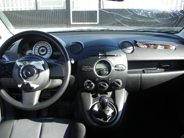 vista salpicadero MAZDA 2 ACTIVE 1.4 CRTD 68CV