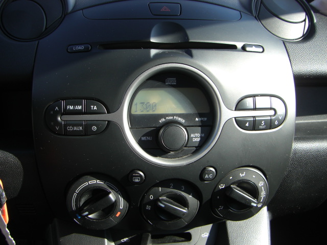 vista cd y a/c MAZDA 2 ACTIVE 1.4 CRTD 68CV