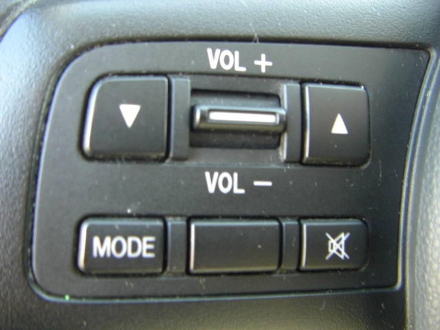 vista mandos audio en volante MAZDA 2 ACTIVE 1.4 CRTD 68CV