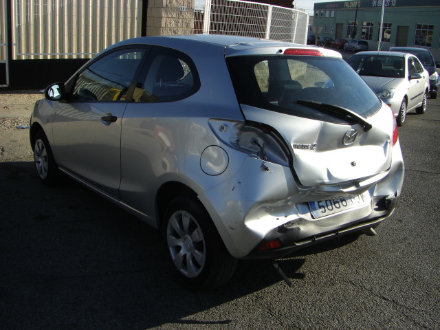 vista trasera izquierda MAZDA 2 ACTIVE 1.4 CRTD 68CV