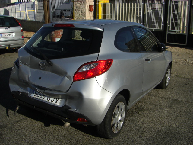 vista trasera derecha MAZDA 2 ACTIVE 1.4 CRTD 68CV