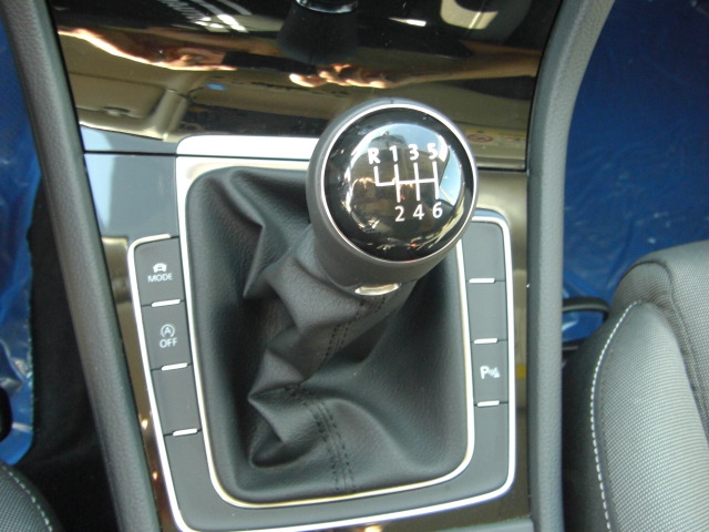 VOLKSWAGEN GOLF VII 2.0 BLUEMOTION 140CV