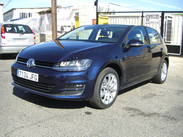 VOLKSWAGEN GOLF VII 2.0 BLUEMOTION 140CV
