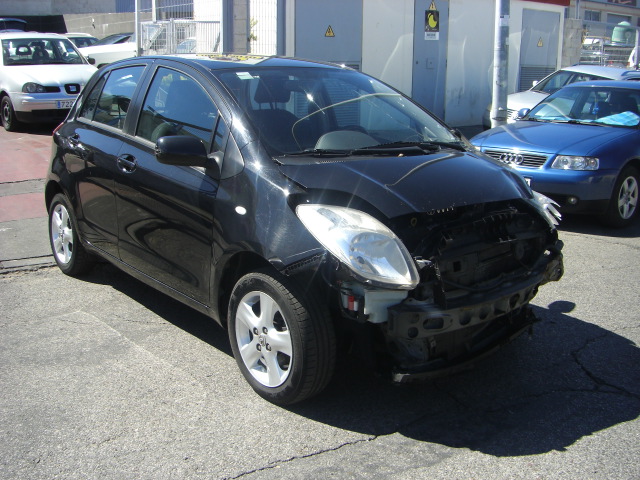TOYOTA YARIS 1.3 GASOLINA 90CV