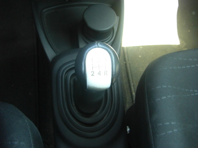 TOYOTA YARIS 1.3 GASOLINA 90CV