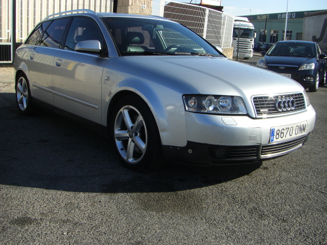AUDI A-4 AVANT 2.5 TDI 180CV AUT QUATTRO