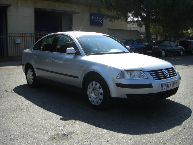 VOLKSWAGEN PASSAT 1.9 TDI 130CV