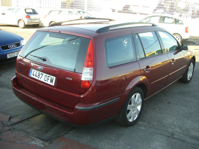 FORD MONDEO FAMILIAR 2.0 GHIA 130CV