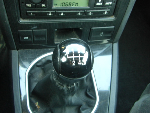 FORD MONDEO FAMILIAR 2.0 GHIA 130CV