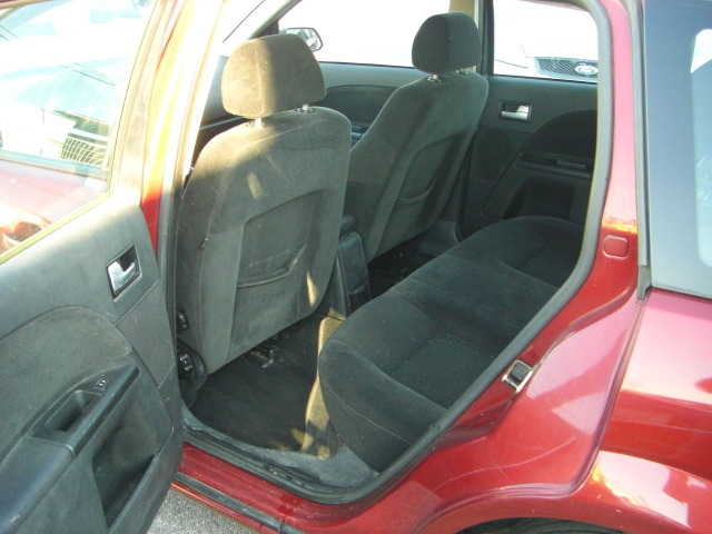 FORD MONDEO FAMILIAR 2.0 GHIA 130CV