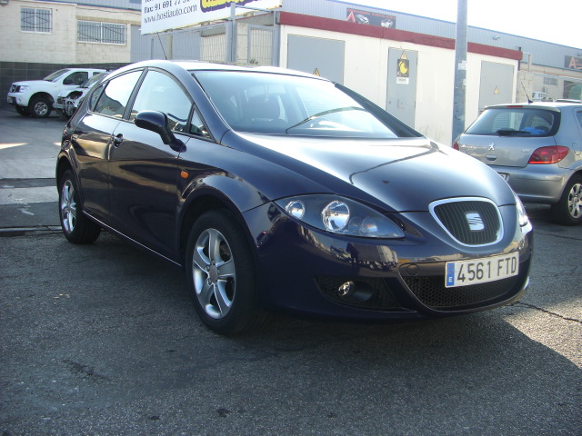 averiado.vehiculo con problema electrico no arranca!!!!!tipo motor  d-bxe !!!!!!!cd,clima bi zona,volante multi funcion.