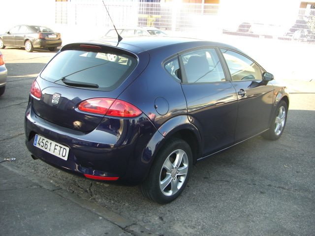 averiado.vehiculo con problema electrico no arranca!!!!!tipo motor  d-bxe !!!!!!!cd,clima bi zona,volante multi funcion.