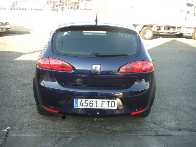 averiado.vehiculo con problema electrico no arranca!!!!!tipo motor  d-bxe !!!!!!!cd,clima bi zona,volante multi funcion.