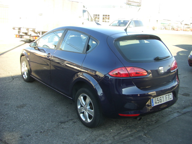 averiado.vehiculo con problema electrico no arranca!!!!!tipo motor  d-bxe !!!!!!!cd,clima bi zona,volante multi funcion.