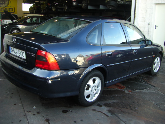 OPEL VECTRA 2.0 DTI 2000 EDITION 101CV 