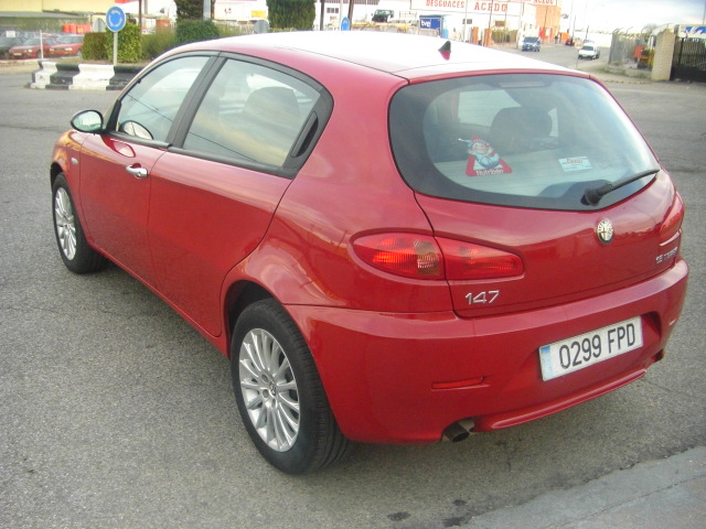 ALFA ROMEO 147 1.6 GASOLINA 105CV