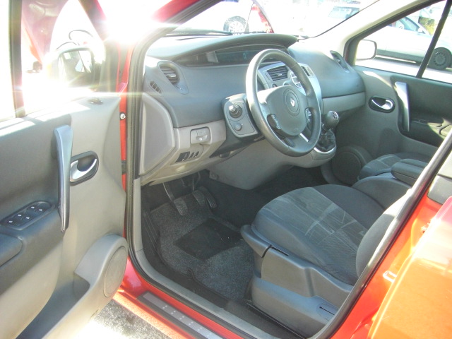 RENAULT GRAND SCENIC 1.9 DCI 120CV 7 PLAZAS