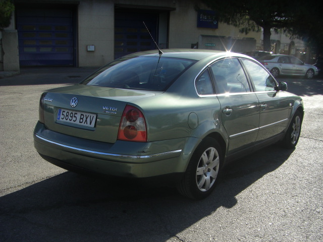 VOLKSWAGEN PASSAT 2.5 TDI 4MOTION 180CV AUTOMATICO