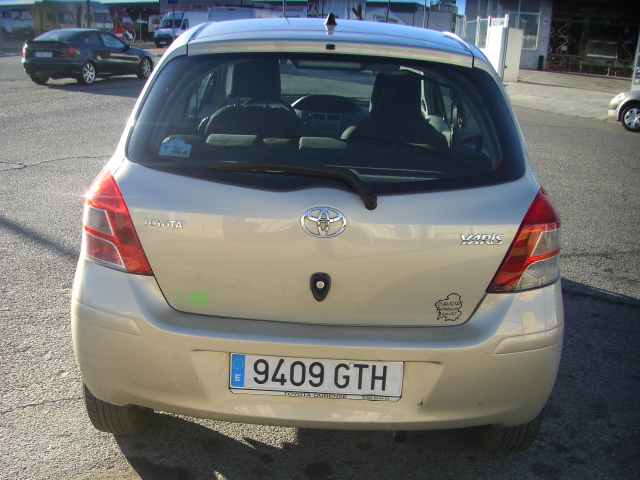 TOYOTA YARIS 1.3 VVT CD 100CV AUTOMATICO GASOLINA