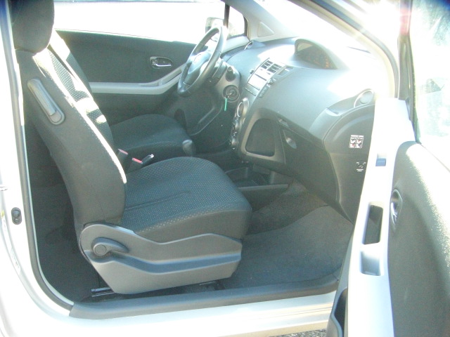 TOYOTA YARIS 1.3 VVT CD 100CV AUTOMATICO GASOLINA