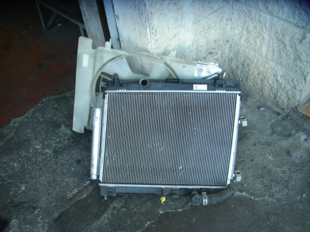 TOYOTA YARIS 1.3 VVT CD 100CV AUTOMATICO GASOLINA