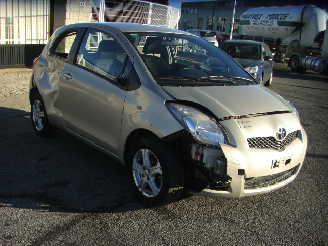 TOYOTA YARIS 1.3 VVT CD 100CV AUTOMATICO GASOLINA