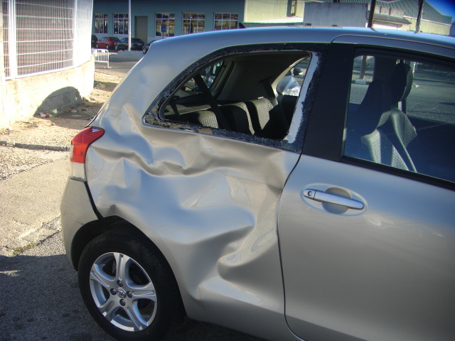 TOYOTA YARIS 1.3 VVT CD 100CV AUTOMATICO GASOLINA