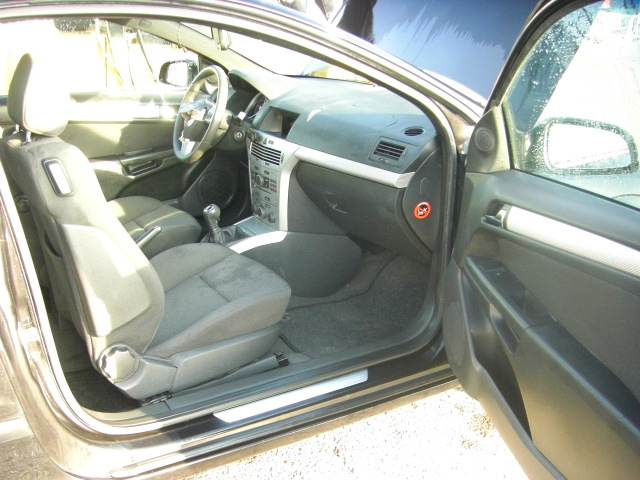 OPEL ASTRA GTC SPORT 1.9 CDTI 120CV