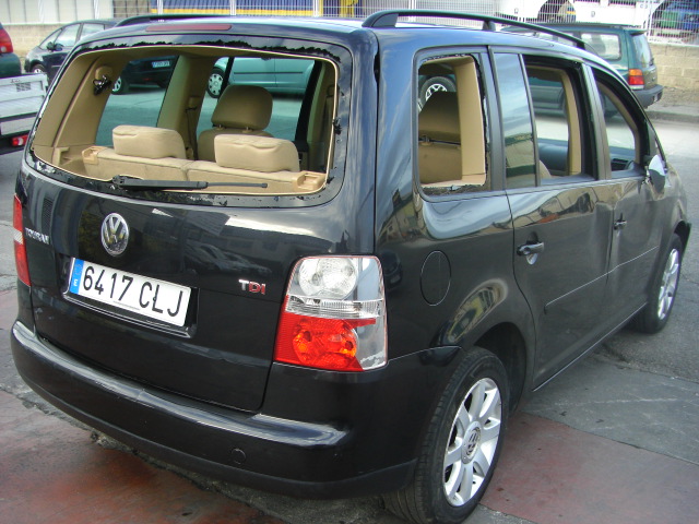 VOLKWAGEN TOURAN 2.0 TDI 136CV
