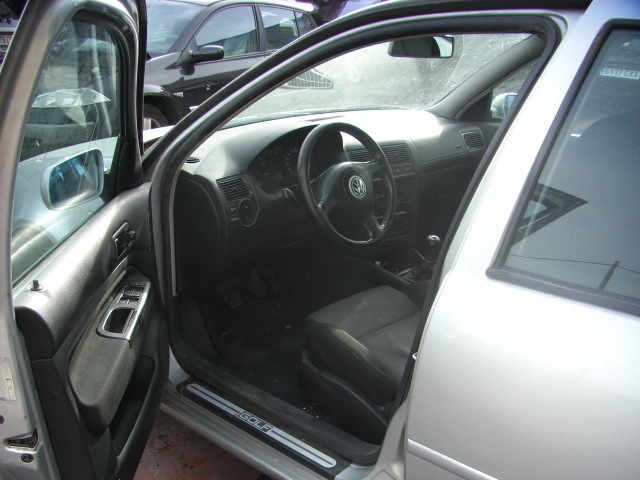 VOLKWAGEN GOLF 1.9 TDI 110CV