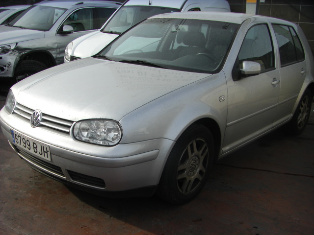 VOLKWAGEN GOLF 1.9 TDI 110CV