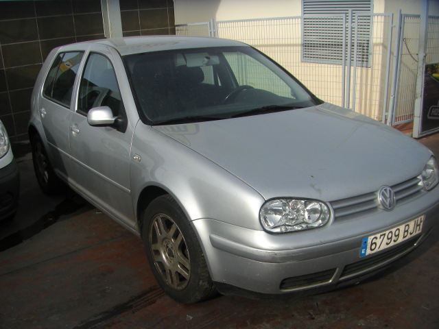 VOLKWAGEN GOLF 1.9 TDI 110CV