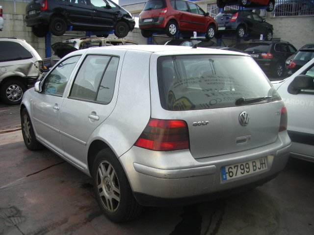 VOLKWAGEN GOLF 1.9 TDI 110CV