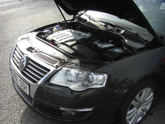 VOLKSWAGEN PASSAT VARIANT 2.0 TDI HIGHLINE 140CV