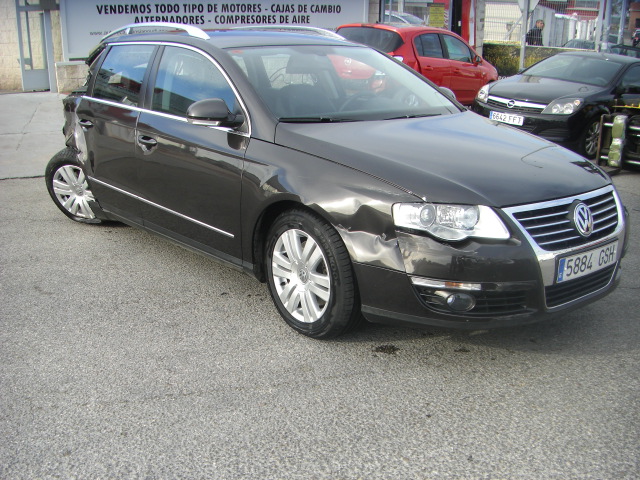 VOLKSWAGEN PASSAT VARIANT 2.0 TDI HIGHLINE 140CV